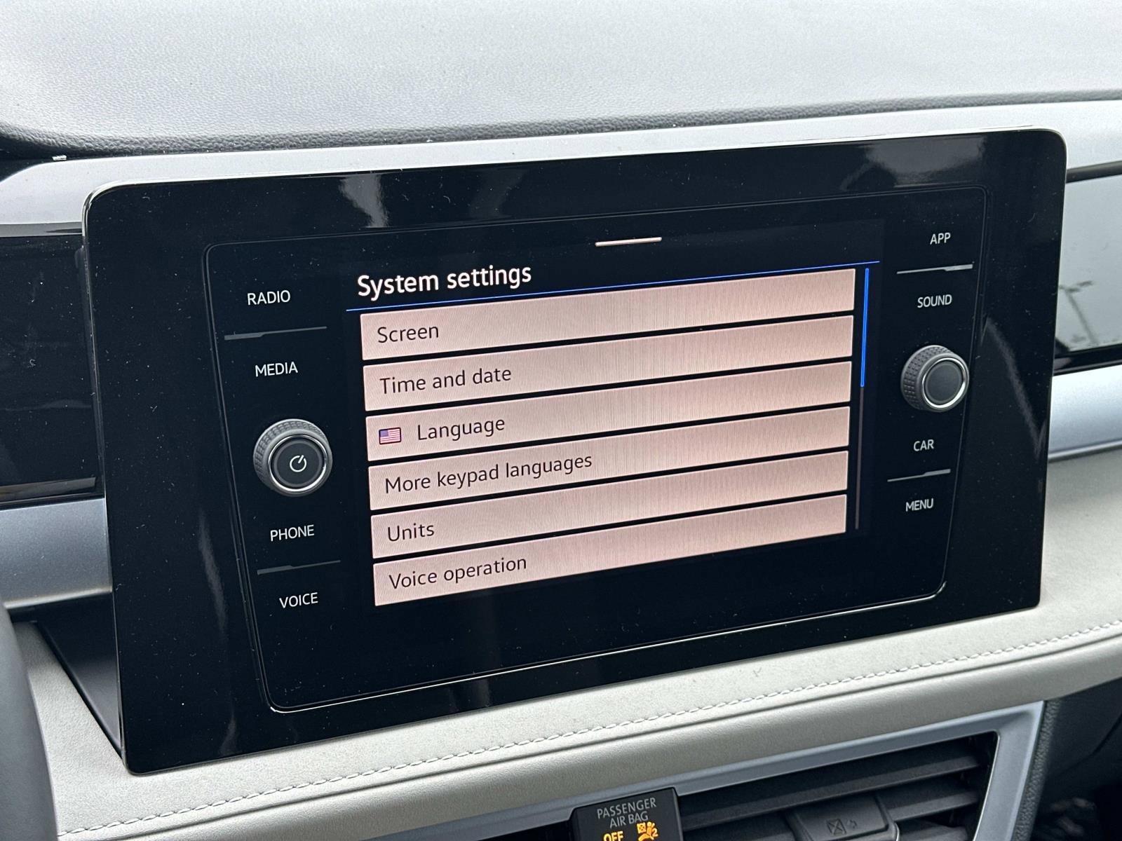 New 2026 Volkswagen Taos SE image 28