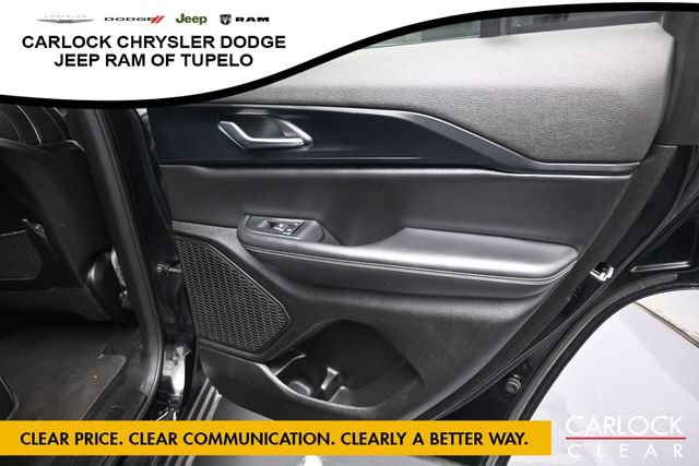 Used 2023 Jeep Grand Cherokee Altitude AWD/4WD image 30