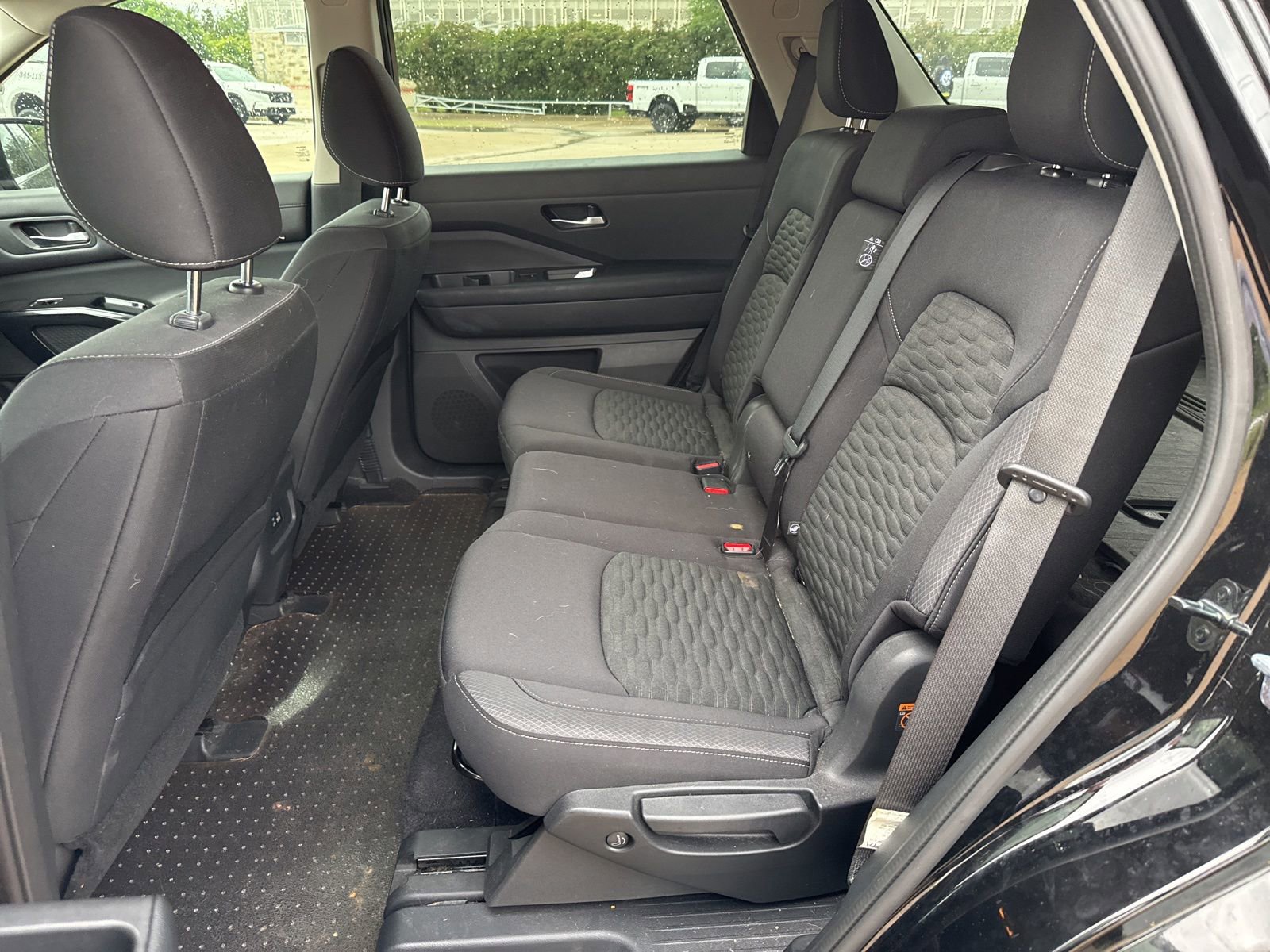 Used 2022 Nissan Pathfinder SV w/ SV Black Package FWD image 12