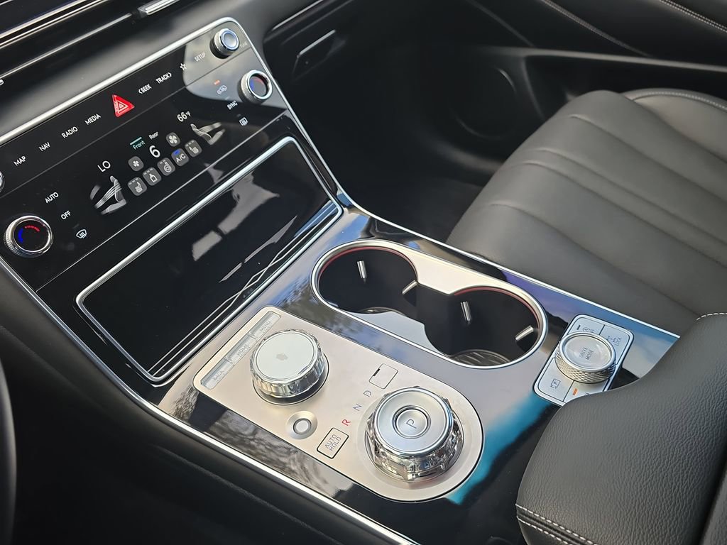 Used 2025 Genesis GV80 2.5T image 25