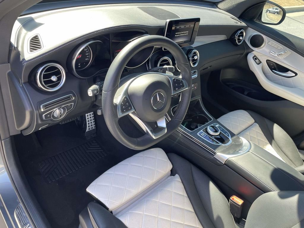 Used 2019 Mercedes-Benz GLC 300 image 18