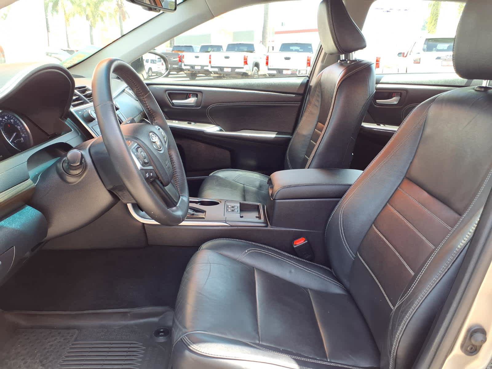 Used 2017 Toyota Camry XLE w/ Convenience Package FWD image 18