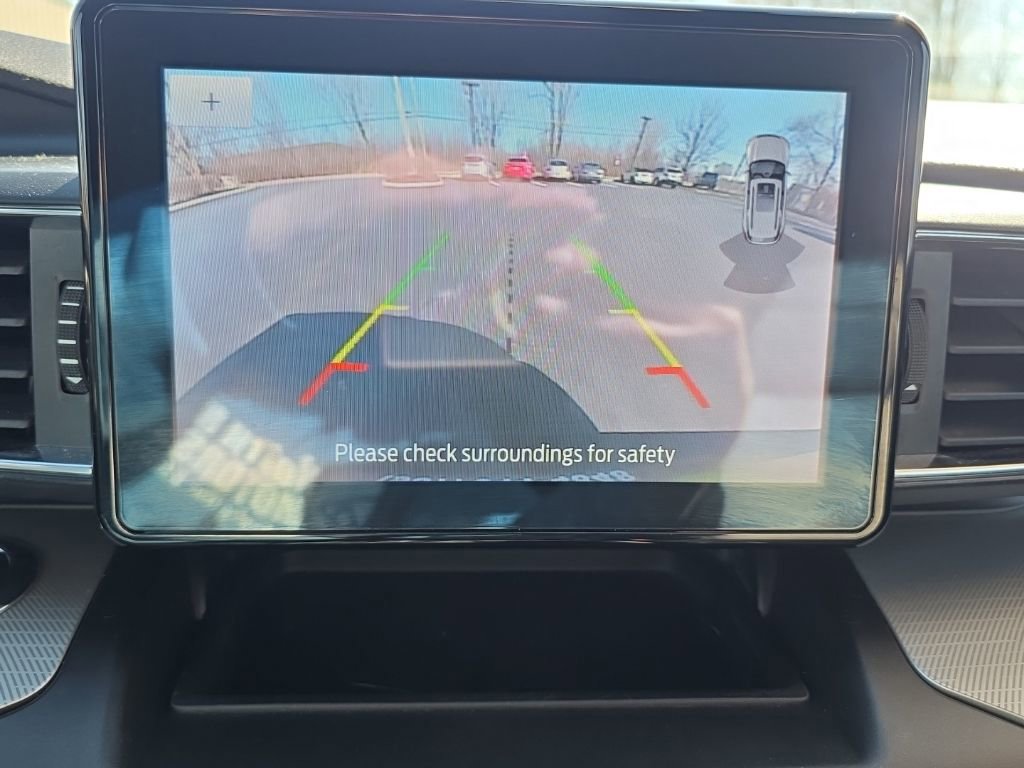 Used 2020 Ford Explorer XLT w/ Equipment Group 202A image 26