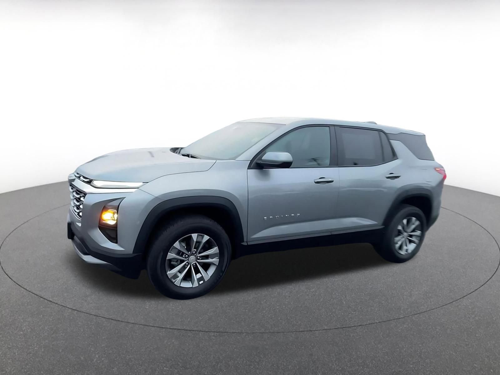 Used 2025 Chevrolet Equinox LT image 8