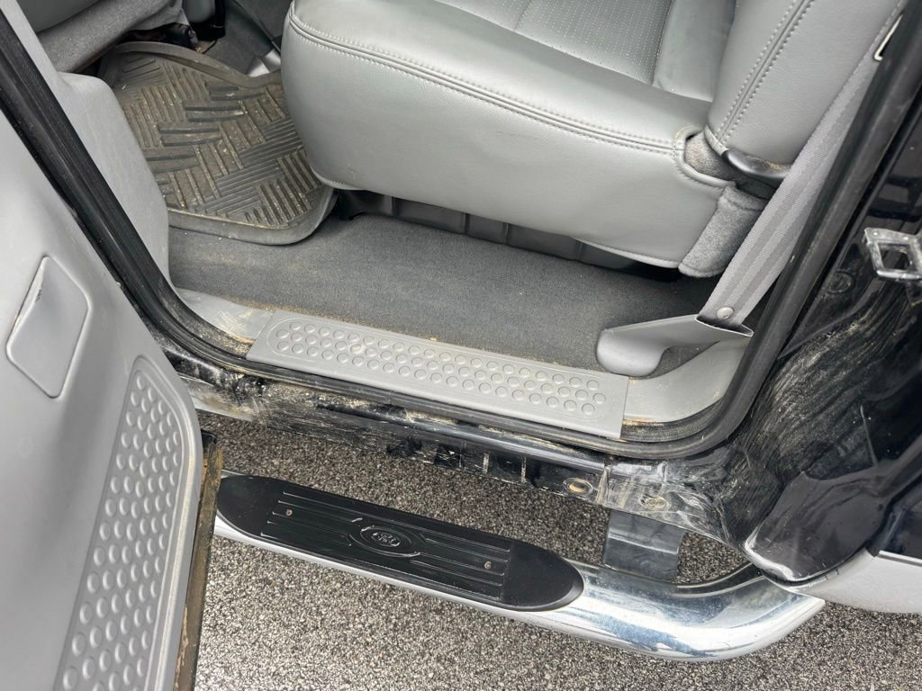 Used 2003 Ford F250 Lariat image 17