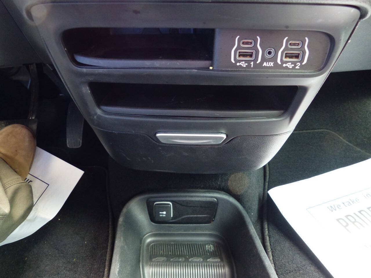 Used 2025 Chrysler Pacifica Select FWD image 47