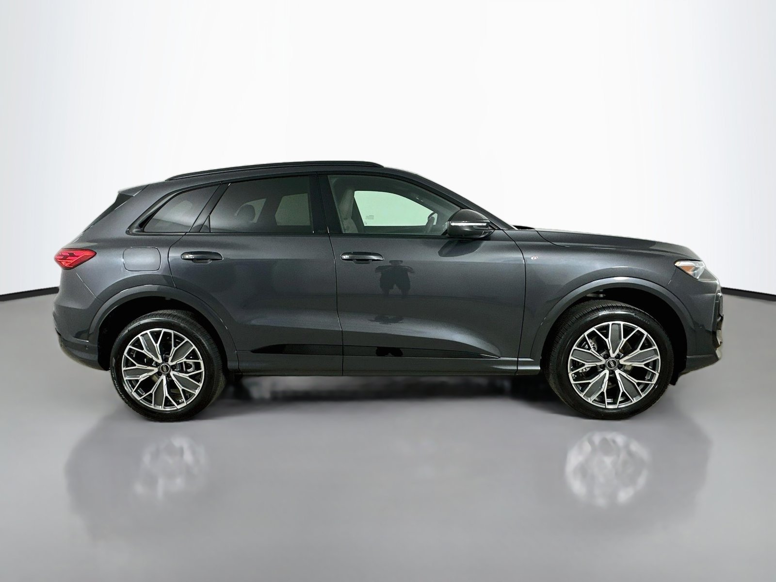 New 2026 Audi Q5 Premium Plus AWD/4WD image 4