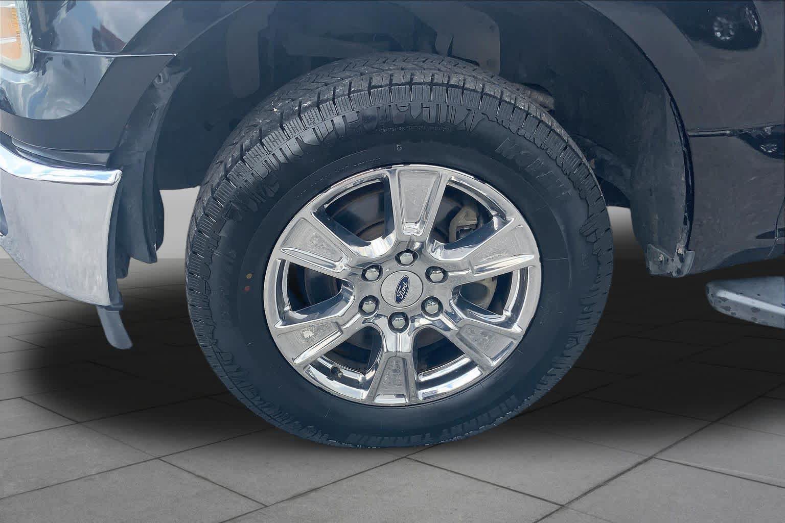 Used 2017 Ford F150 XLT w/ Equipment Group 302A Luxury RWD image 11