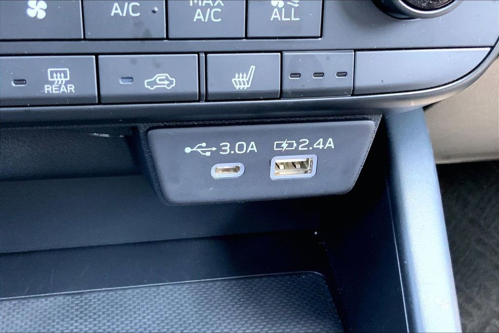 Certified 2026 Subaru Outback Premium AWD/4WD image 16