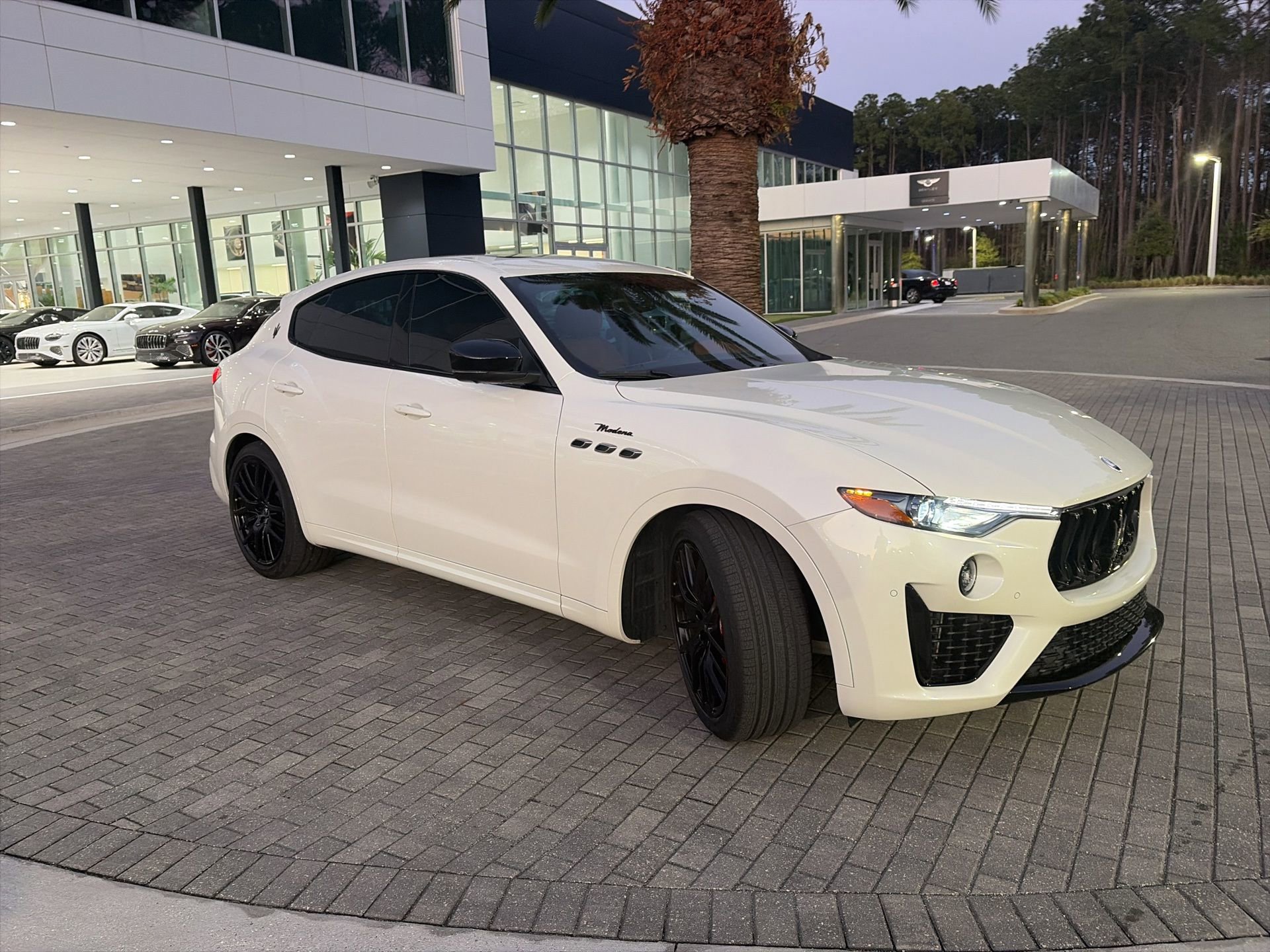 Used 2022 Maserati Levante Modena image 3