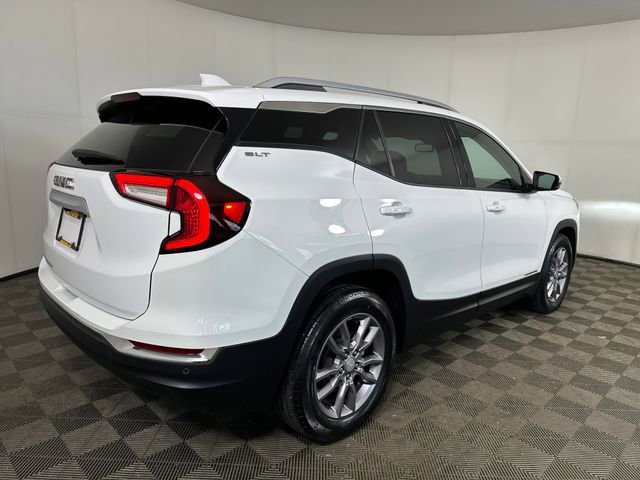 Used 2023 GMC Terrain SLT w/ Infotainment Package II image 3