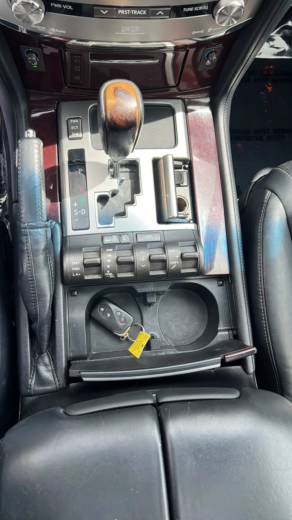 Used 2013 Lexus LX 570 4WD w/ Luxury Pkg image 30