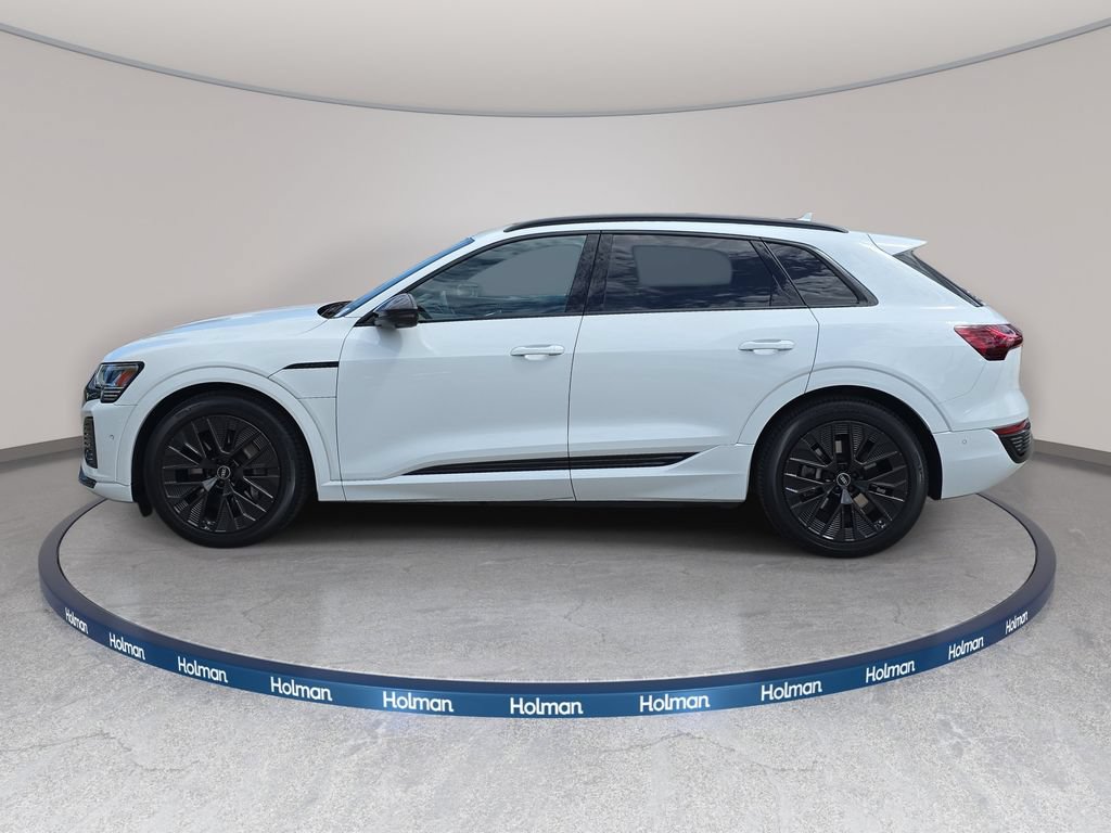 Used 2024 Audi Q8 e-tron Prestige AWD/4WD image 9