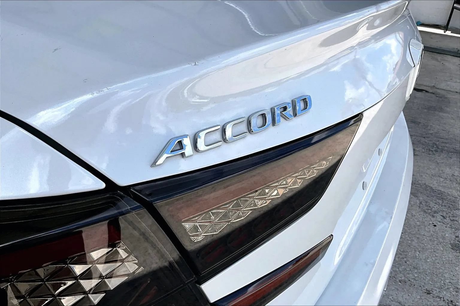 Used 2018 Honda Accord EX-L image 21