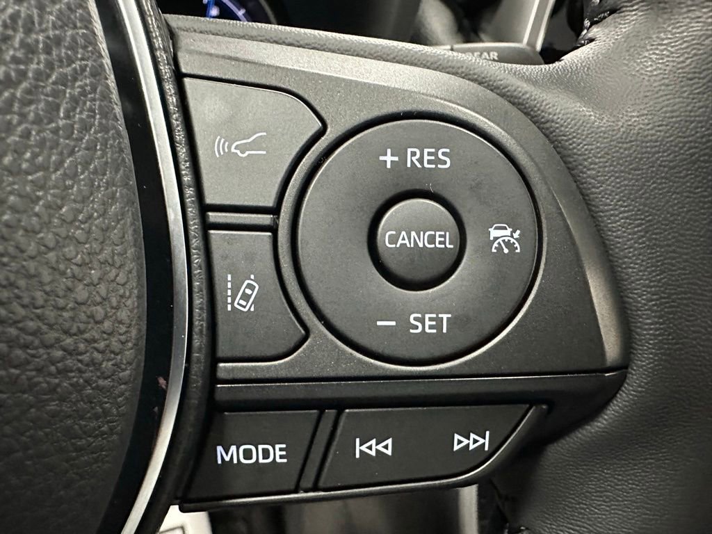 Used 2025 Toyota RAV4 XLE w/ Convenience Package image 20