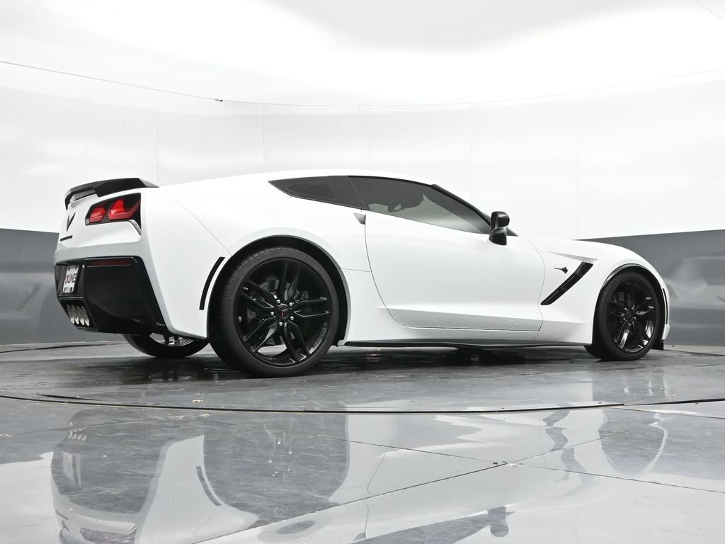Used 2018 Chevrolet Corvette Stingray Coupe RWD image 41