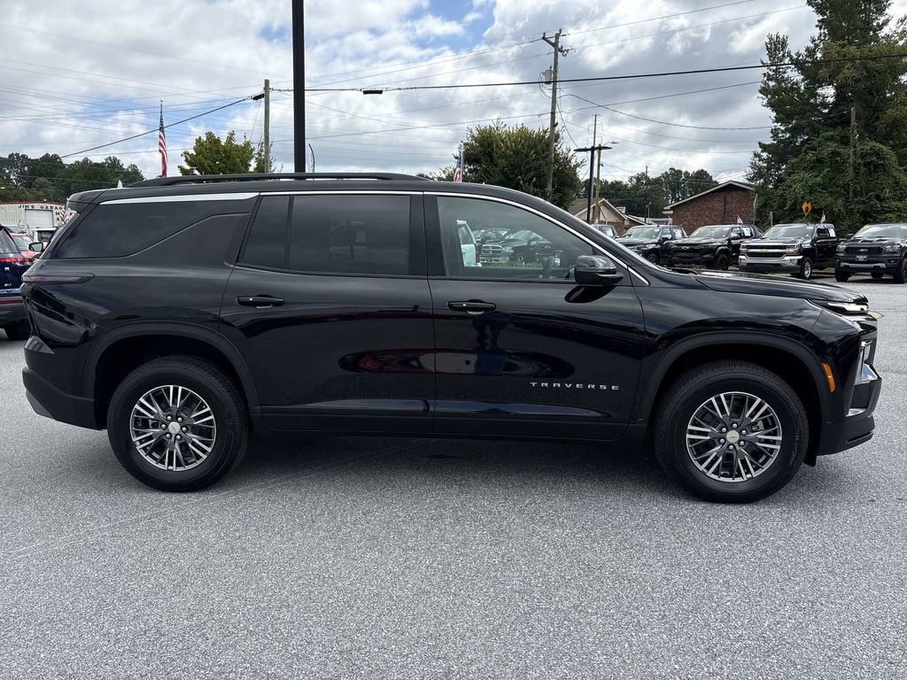 New 2026 Chevrolet Traverse LT image 10