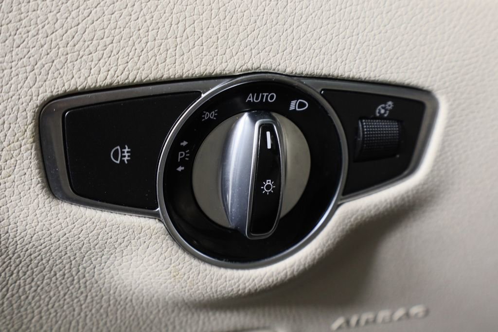 Used 2017 Mercedes-Benz E 300 4MATIC image 18