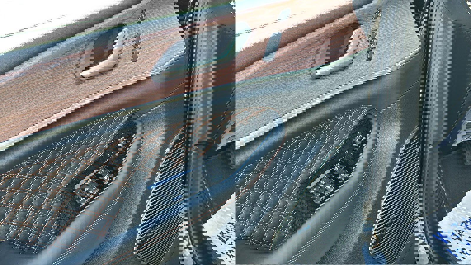 Certified 2024 Jeep Grand Cherokee Summit w/ Adv Protech Group IV image 17