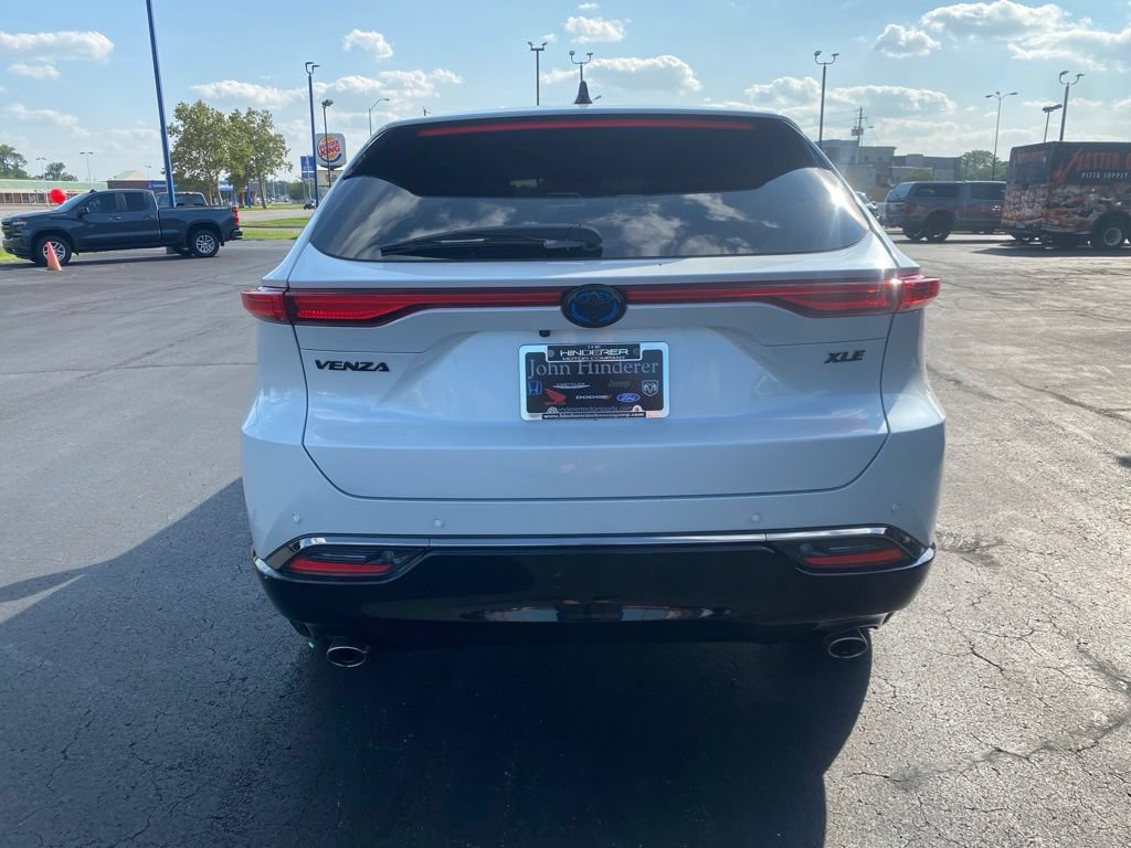 Used 2024 Toyota Venza Nightshade AWD/4WD image 4