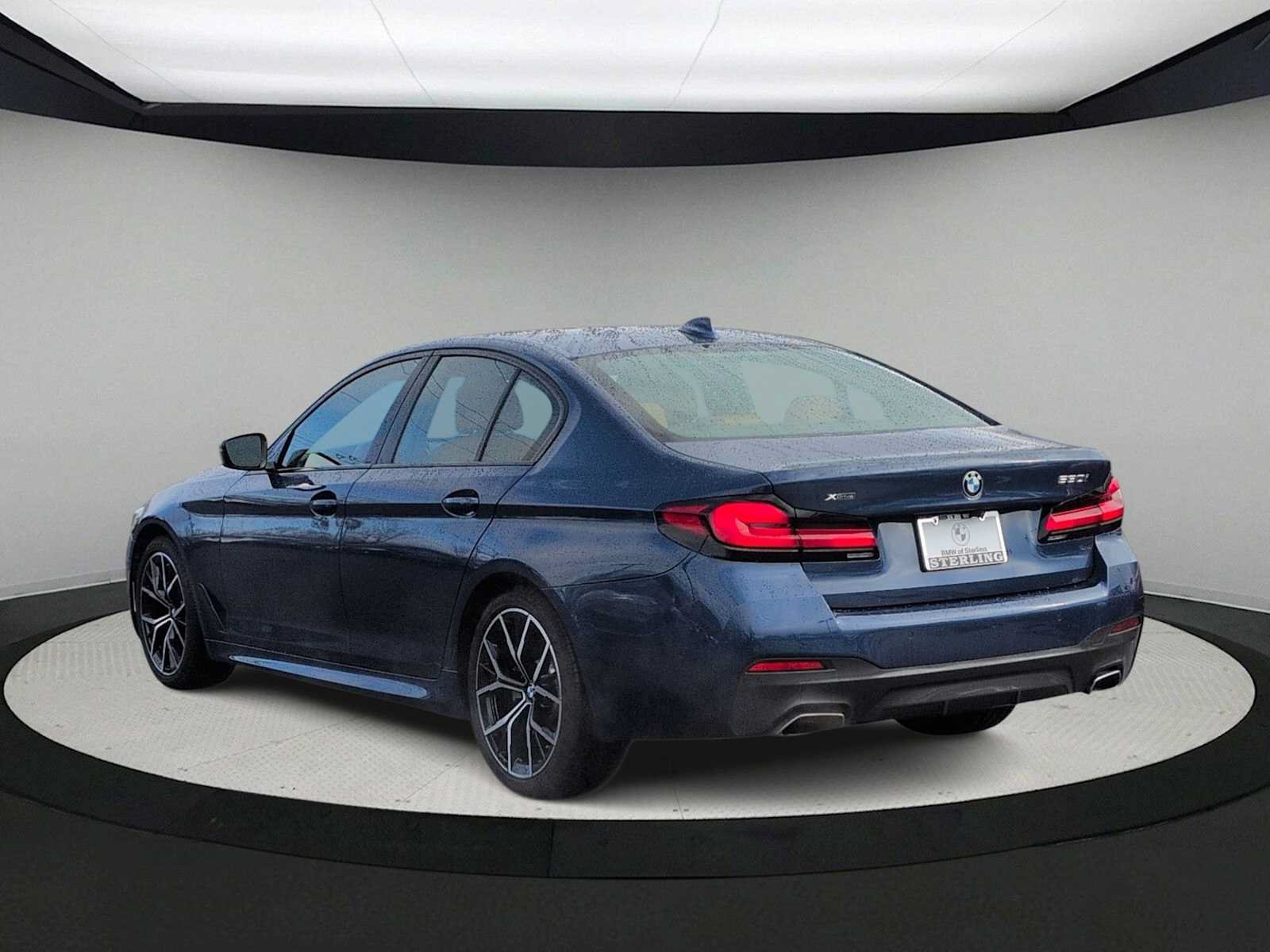 Used 2022 BMW 530i xDrive w/ M Sport Package AWD/4WD image 6