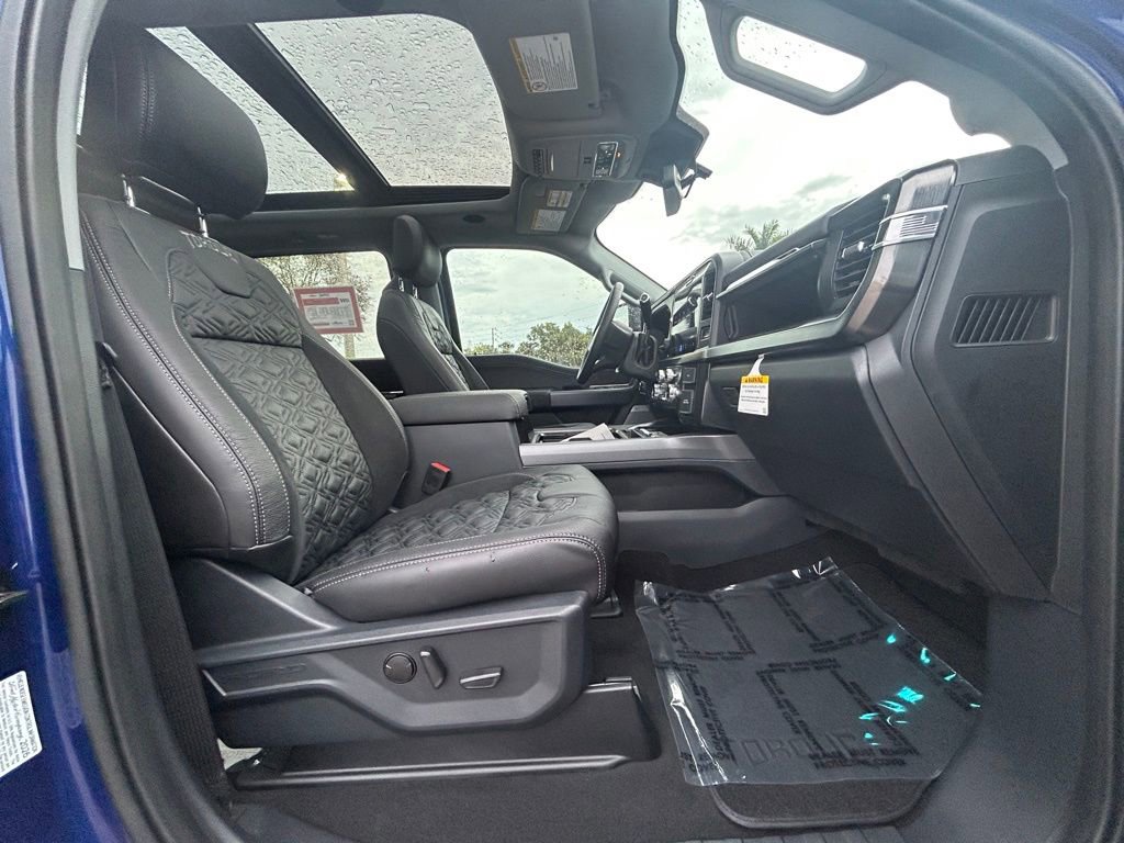 New 2026 Ford F250 Lariat w/ Black Appearance Package image 29