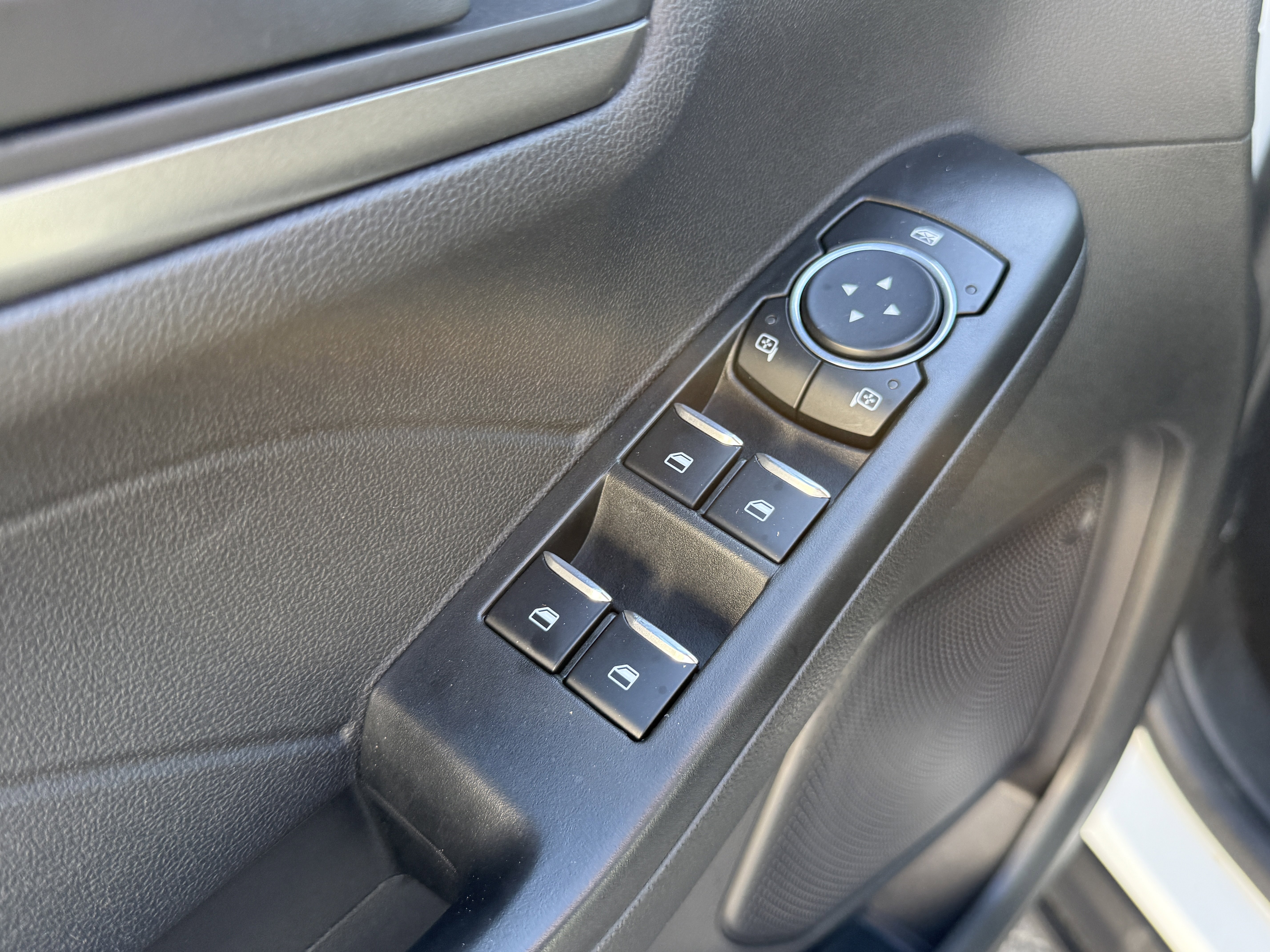 Used 2024 Ford Escape Active image 11