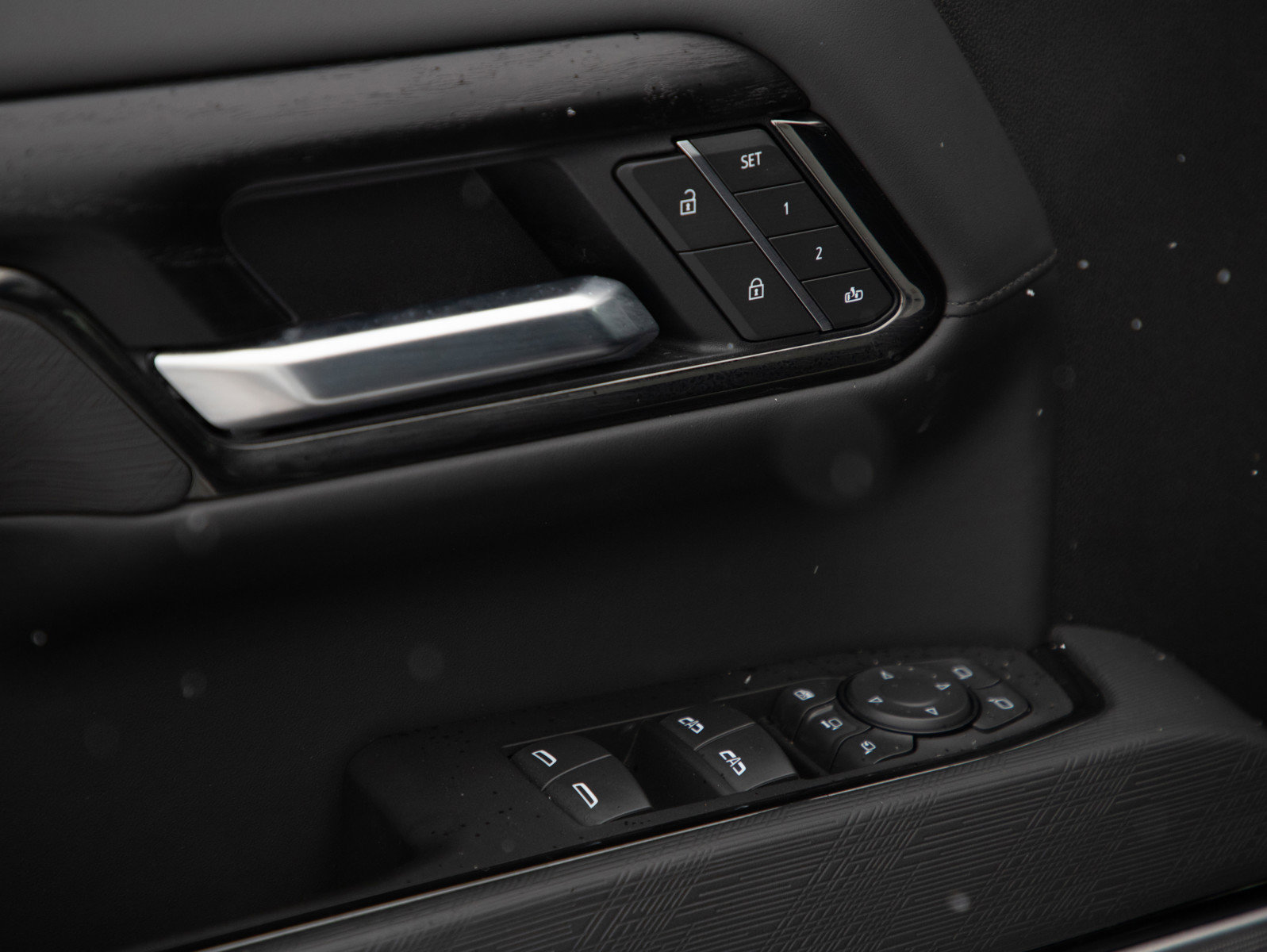 Used 2025 GMC Sierra 2500 AT4X image 23