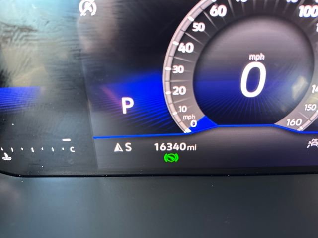 Certified 2025 Volkswagen Jetta SE w/ Sunroof Package image 23