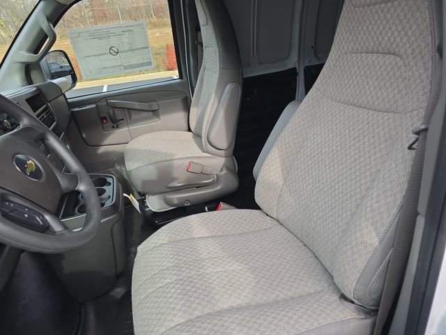 New 2025 Chevrolet Express 2500 Work Van 3D Cargo Van w/ Driver Convenience Package image 16