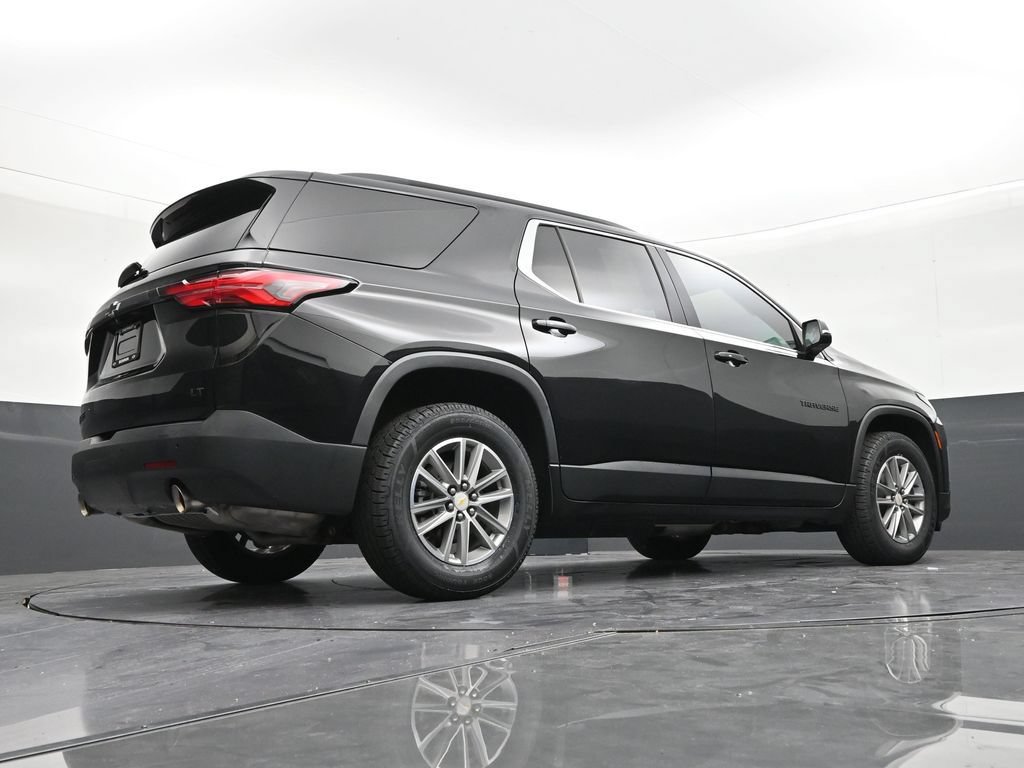 Used 2022 Chevrolet Traverse LT FWD image 24