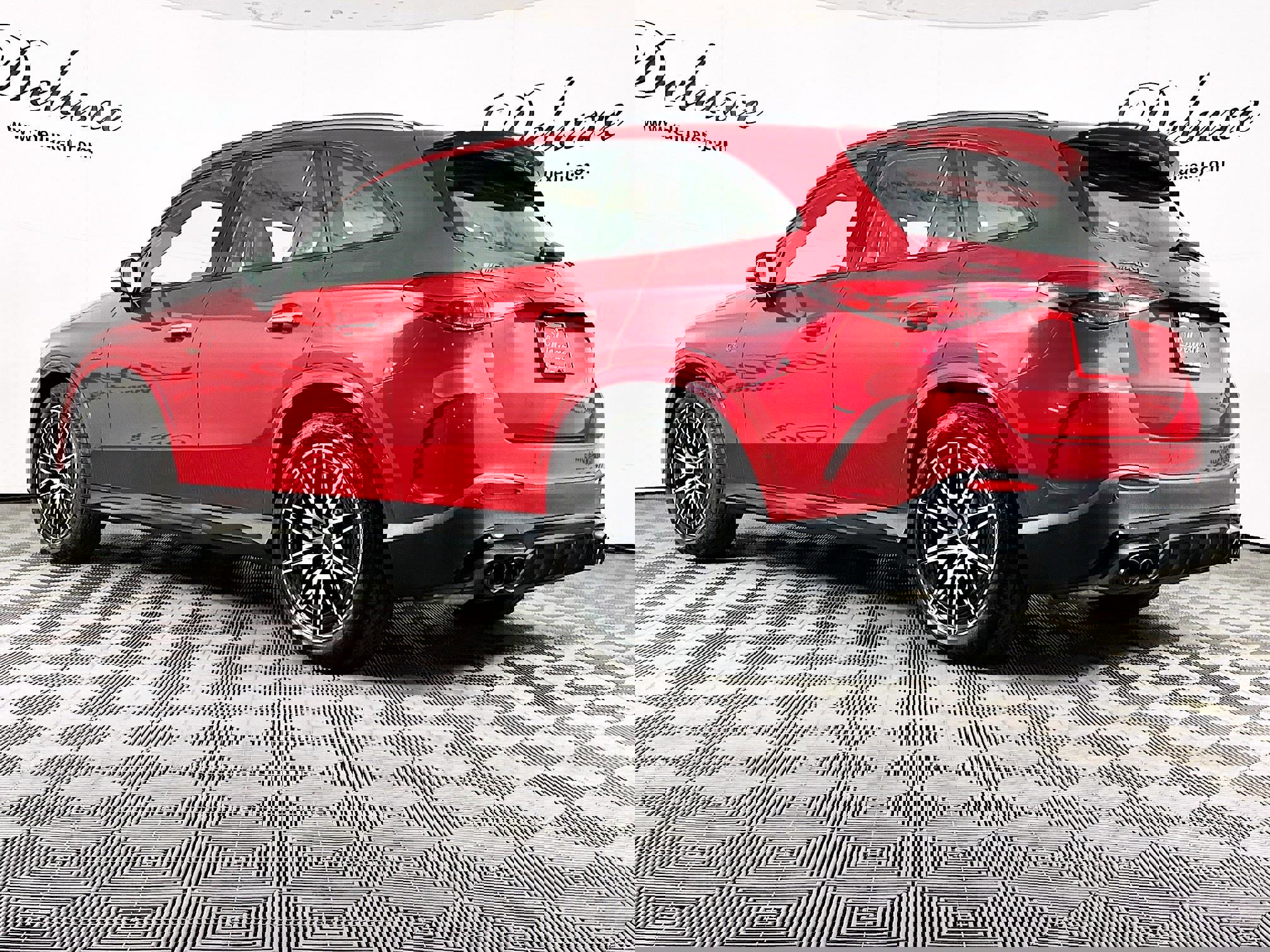 Used 2025 Mercedes-Benz GLC 43 AMG 4MATIC w/ Driver Assistance Package image 4