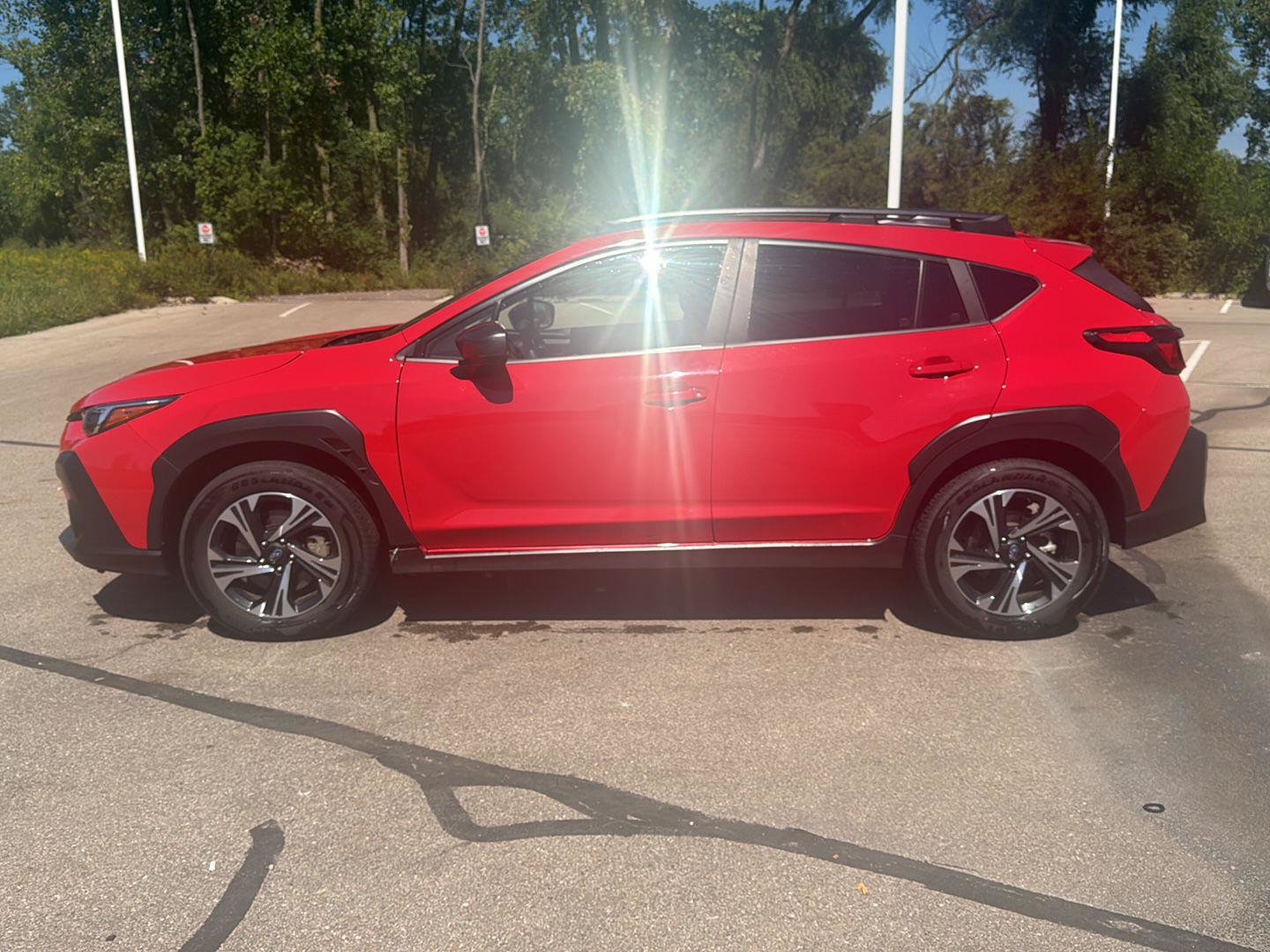 Used 2025 Subaru Crosstrek 2.5i Premium AWD/4WD image 2