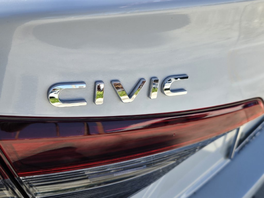 Used 2025 Honda Civic Sport image 14