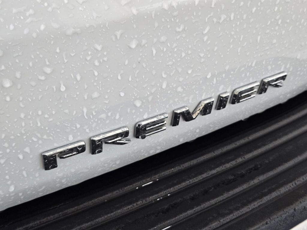 Used 2023 Chevrolet Suburban Premier AWD/4WD image 6
