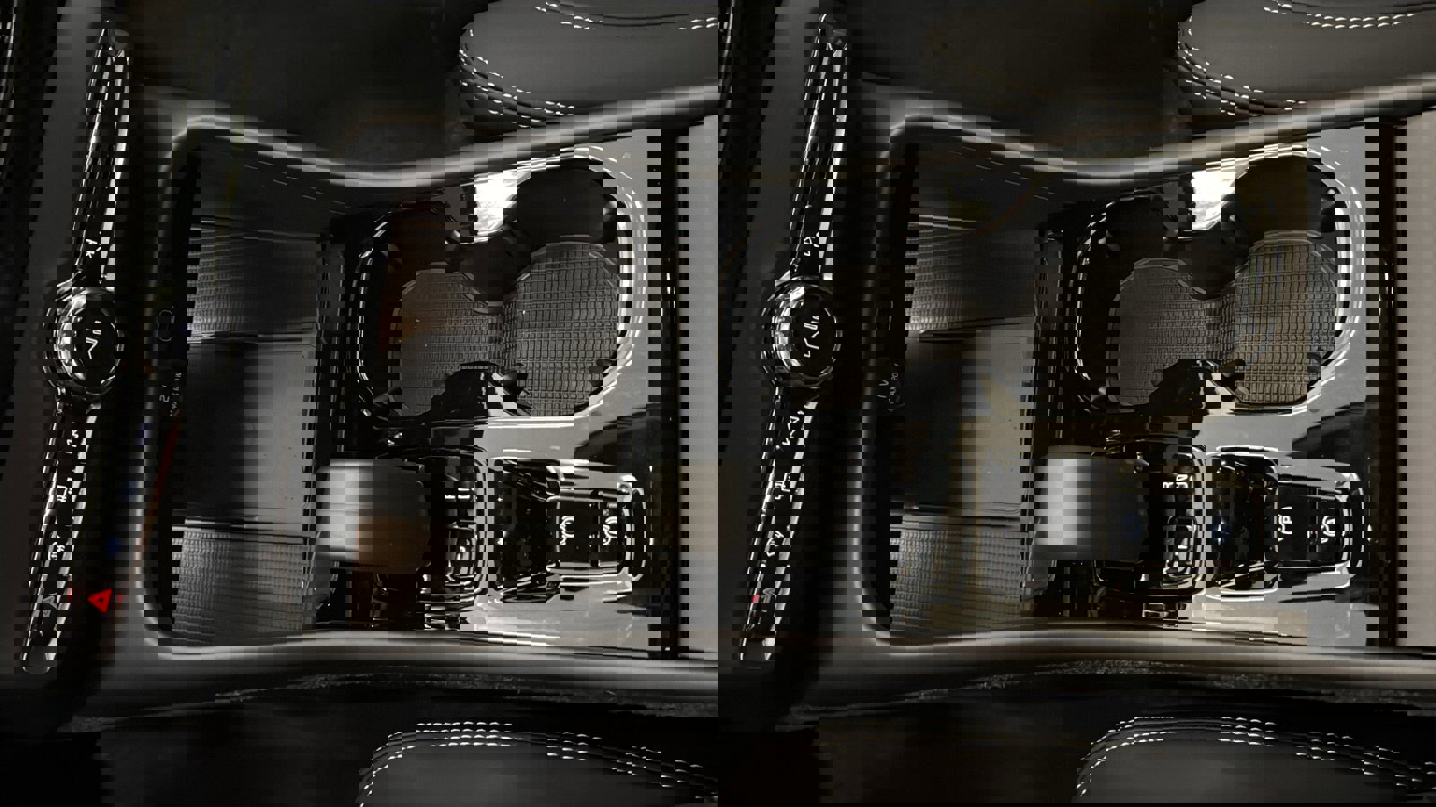 Used 2026 Volvo XC40 B5 Ultra w/ Protection Package Premier image 19