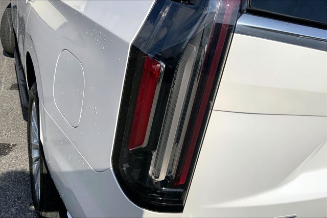 Used 2022 Cadillac Escalade Luxury AWD/4WD image 29