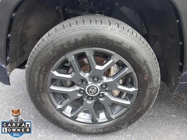 Used 2024 Toyota Tundra Platinum AWD/4WD image 2