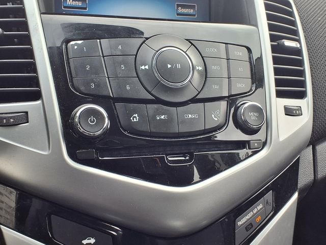 Used 2015 Chevrolet Cruze LT image 11