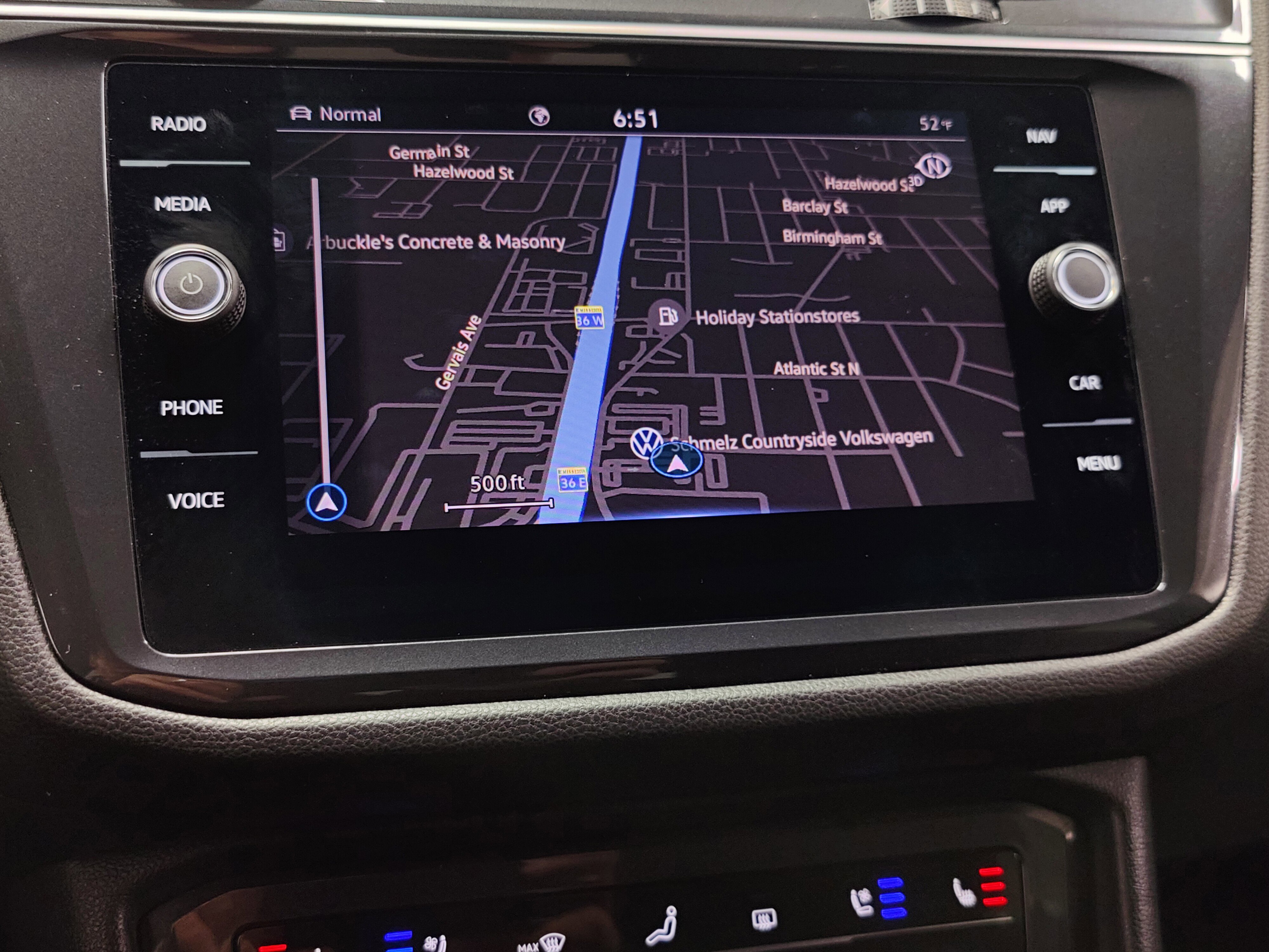 Used 2024 Volkswagen Tiguan SEL R-Line image 10