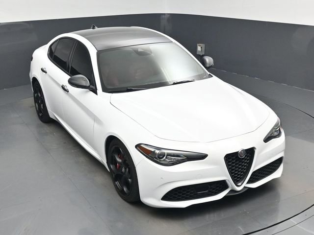 Used 2021 Alfa Romeo Giulia Ti Sport image 40