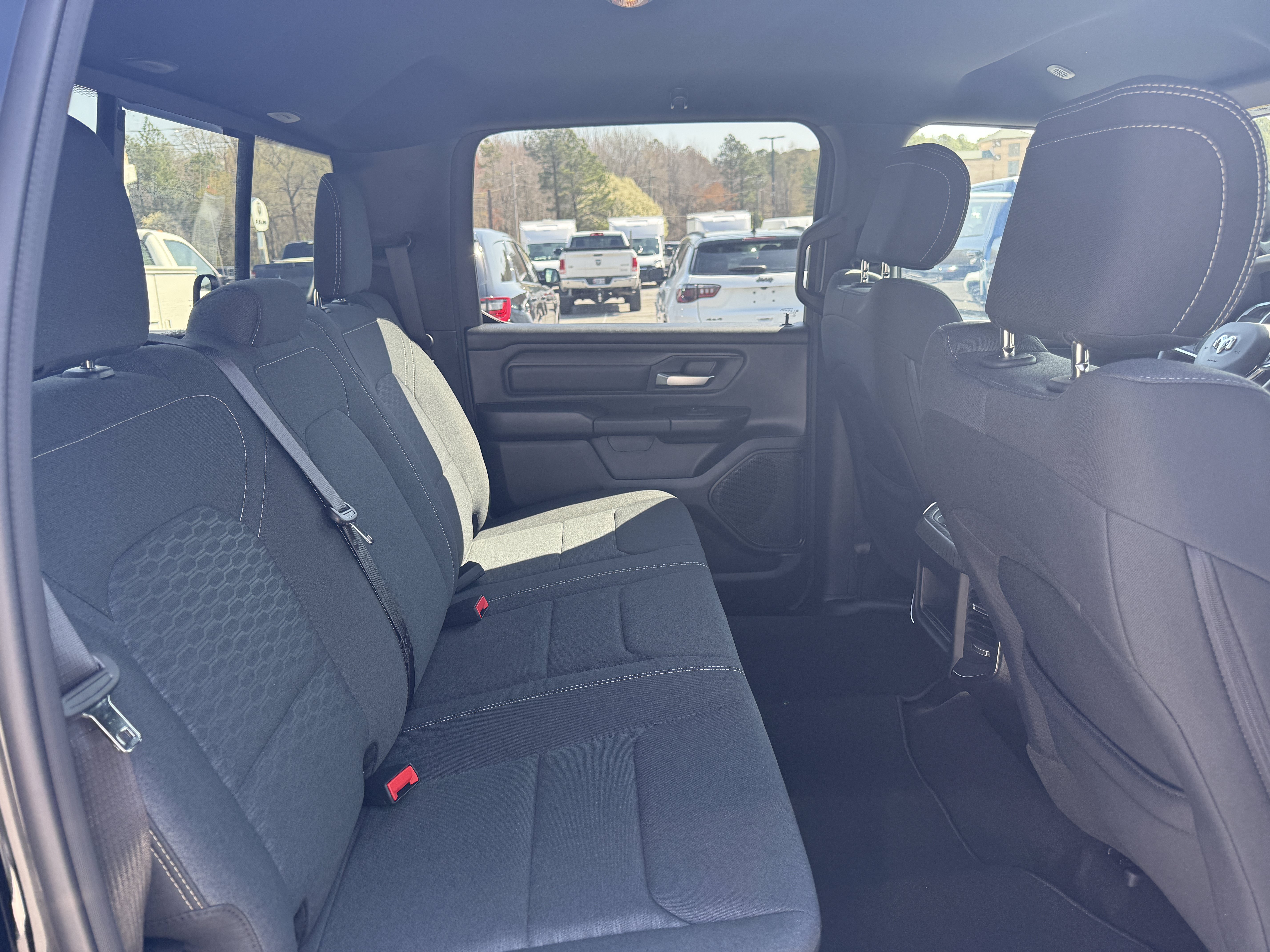 New 2026 RAM 1500 Express AWD/4WD image 17