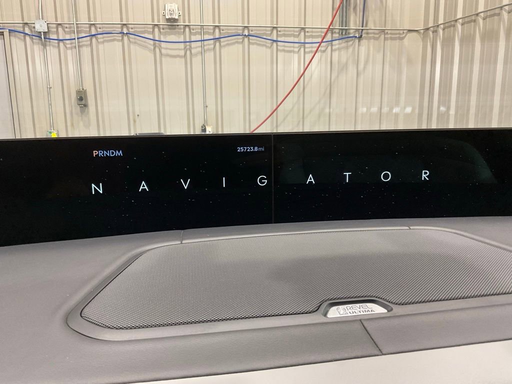 Used 2025 Lincoln Navigator L Black Label w/ Black Label Special Edition image 21