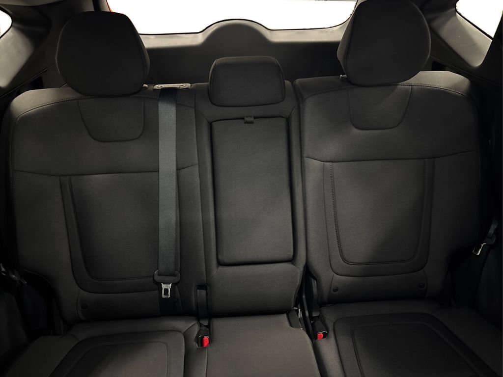 Certified 2025 Hyundai Tucson SE image 17