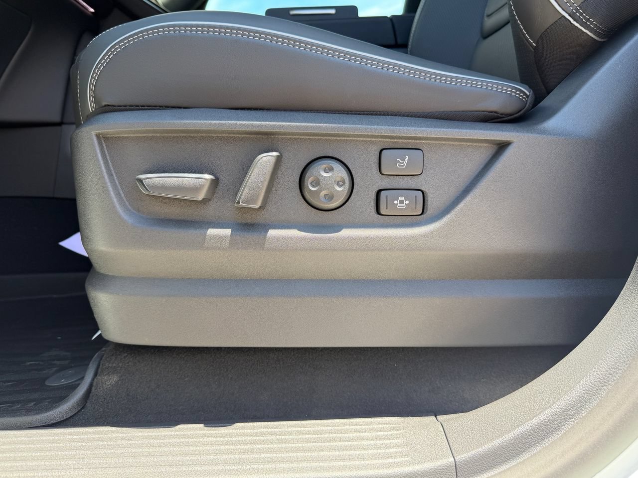 New 2027 INFINITI QX80 Autograph AWD/4WD image 16