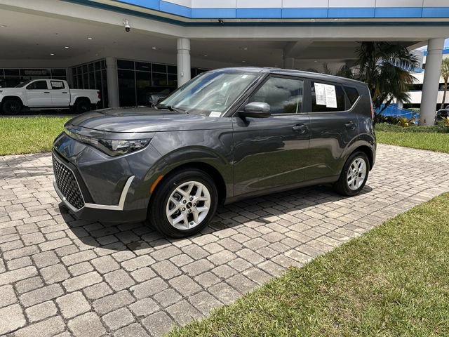 Used 2024 Kia Soul LX w/ Option Group 015 FWD image 31