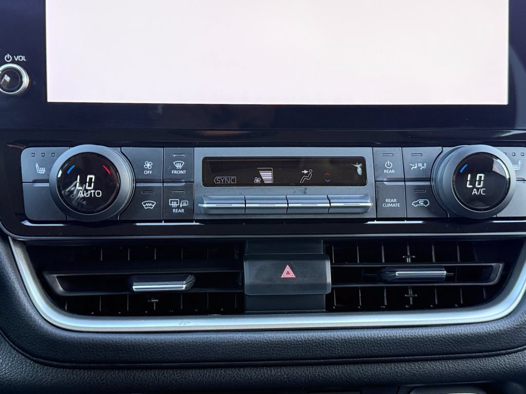 Used 2025 Toyota Grand Highlander AWD image 15