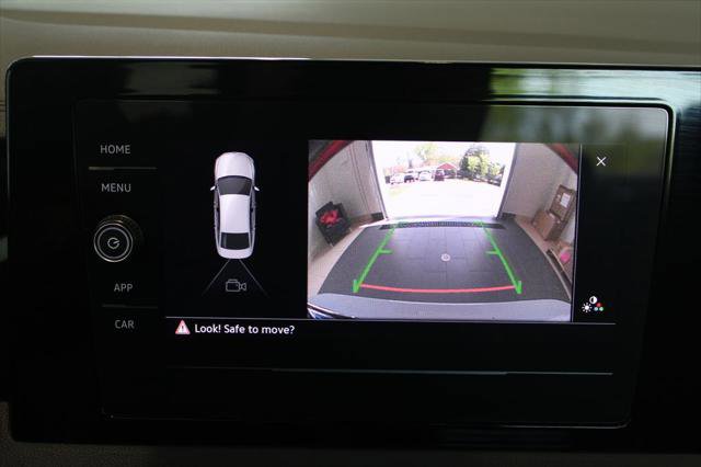 Used 2025 Volkswagen Jetta Sport image 18