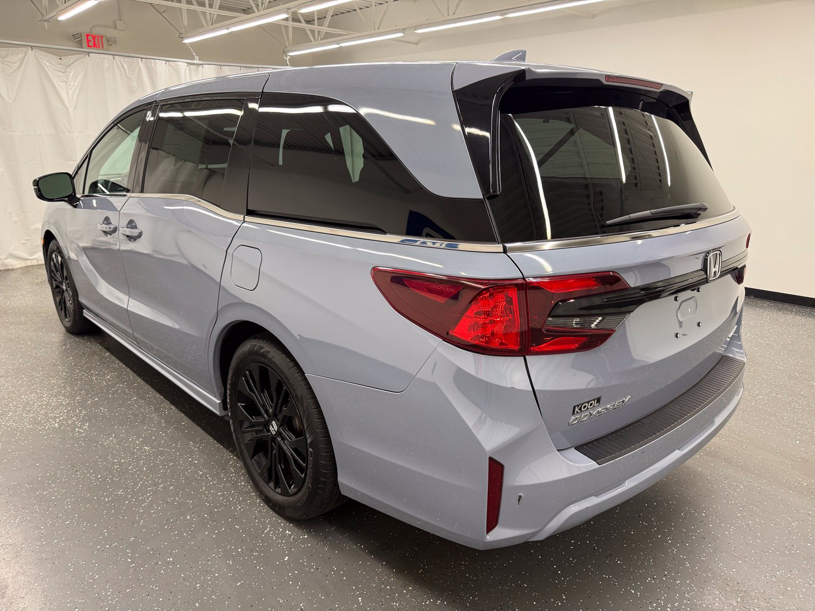 Used 2025 Honda Odyssey Sport-L image 3