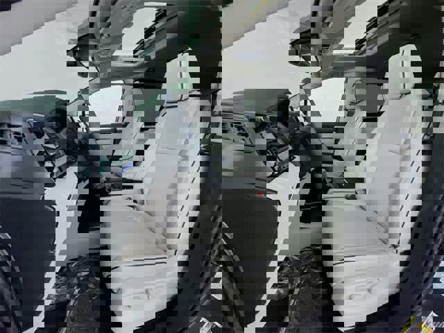 New 2026 Honda Odyssey Touring image 17